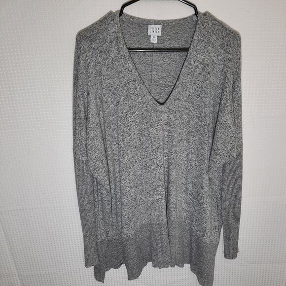 Peyton Jensen M Sweater Women Gray V Neck Soft Knit Slouchy Fit USA Stretch - Picture 1 of 6